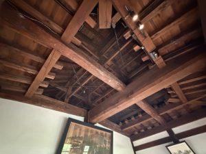 最上階・天狗の間の天井